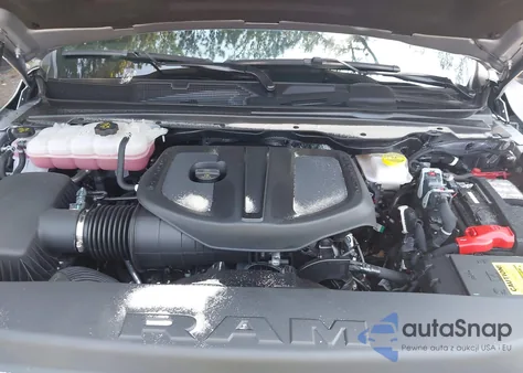 2025 Ram 1500 Big Horn 4X4 5'7 Box z USA, uszkodzony, nr VIN 1C6SRFFP2SN729572